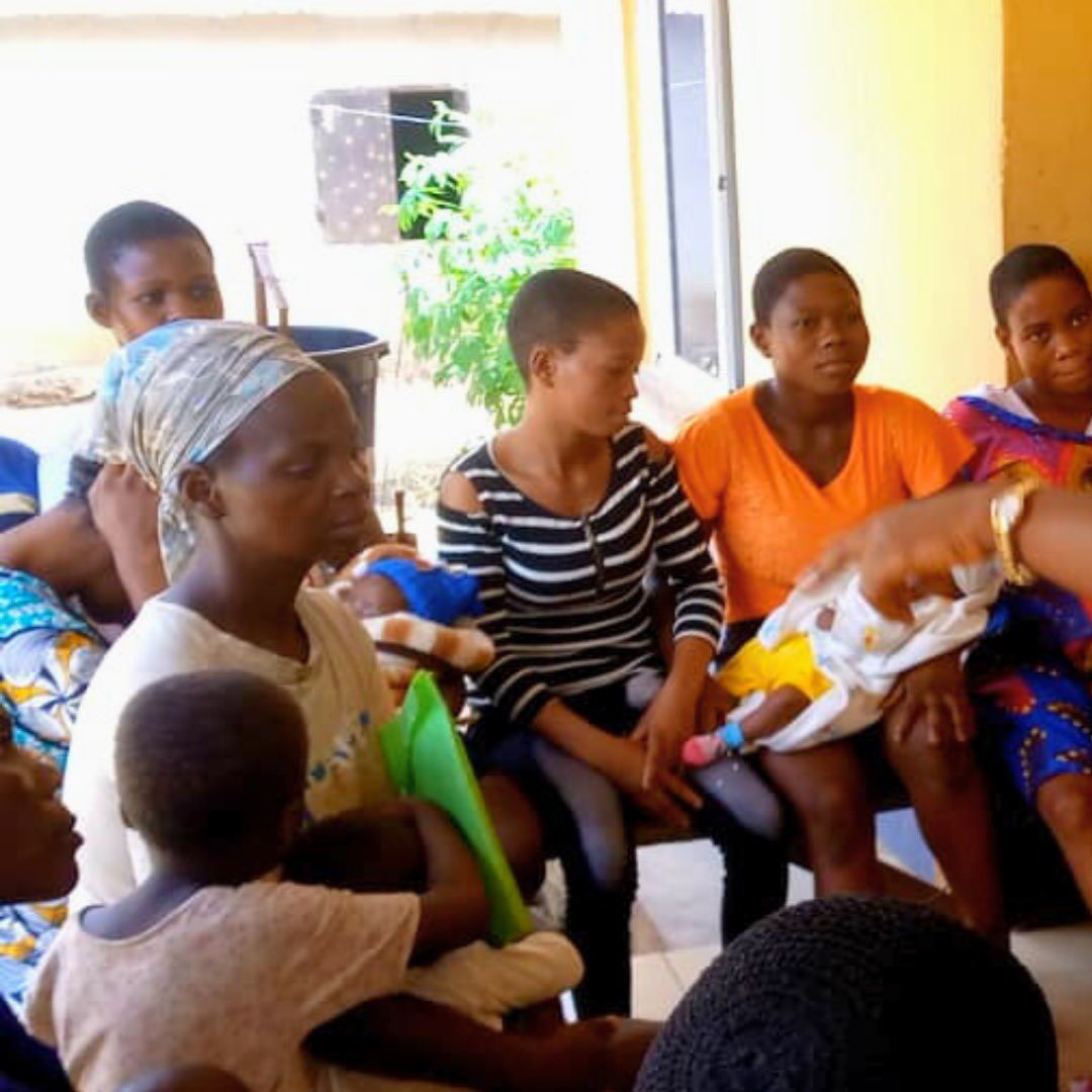 wellbeingafrica's tweet photo. understand that exclusive #breastfeeding without food or drink is recommended for the first six months of a baby’s life.
#MaternalMonday #MaternalHealth #MeetTheMidwife #AntenatalClass #Education #LaborSigns #HealthyPregnancy #MaternalCare #MidwivesSaveLives #WBFA #Motherhood https://t.co/Sr64Irsuio