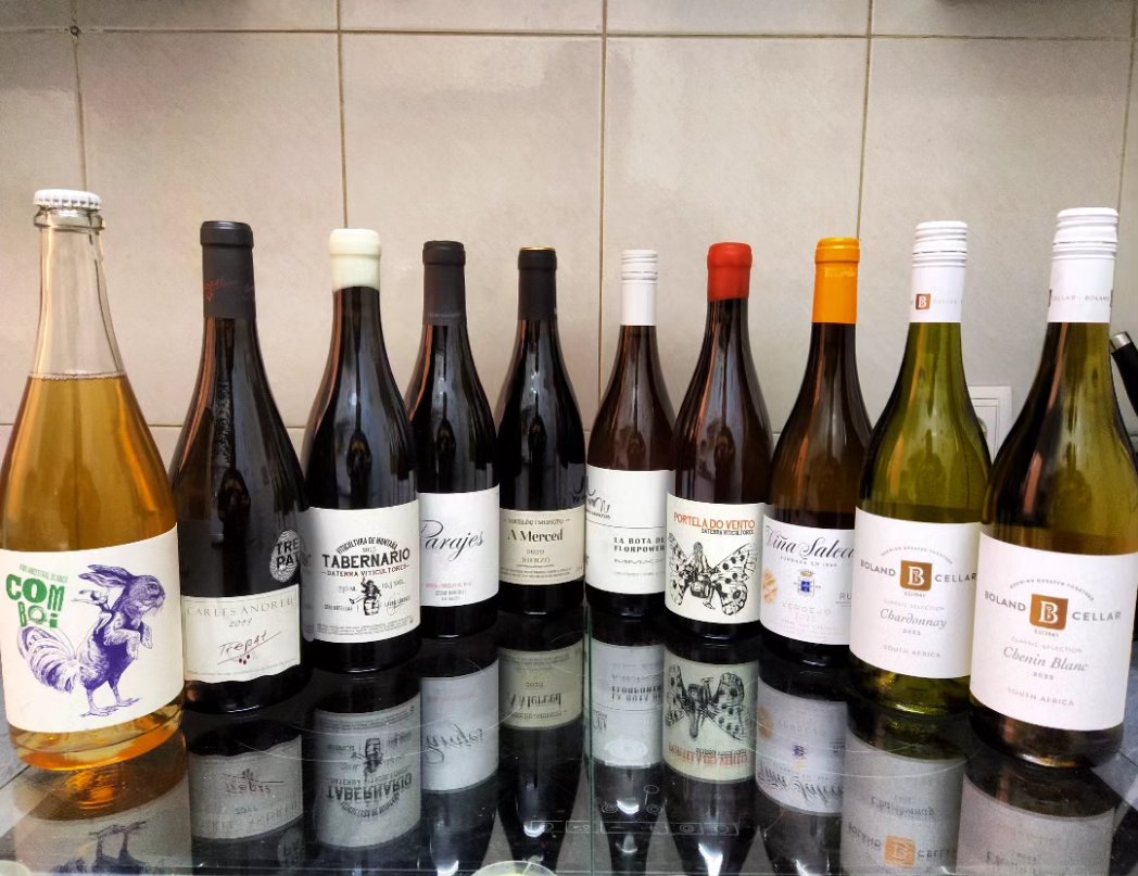 Así los lunes se hacen más llevaderos 😎 🍷🍷🍷
<a href="/GratiasWines/">Bodegas Gratias. Familia y Viñedos</a> <a href="/c_carlesandreu/">CellerCarlesAndreu</a> <a href="/DATERRA_/">DATERRA VITICULTORES</a> <a href="/Manuelmichelini/">Manuel Michelini</a> <a href="/EquipoNavazos/">Equipo Navazos</a> <a href="/vinasalceda/">Viña Salceda</a> <a href="/wineissocial/">Wine is Social</a> 
#wine #vino #winelover #winelovers #winetime #wineoclock #wineaddict #winewinewine #pistasGastrobloGGicas