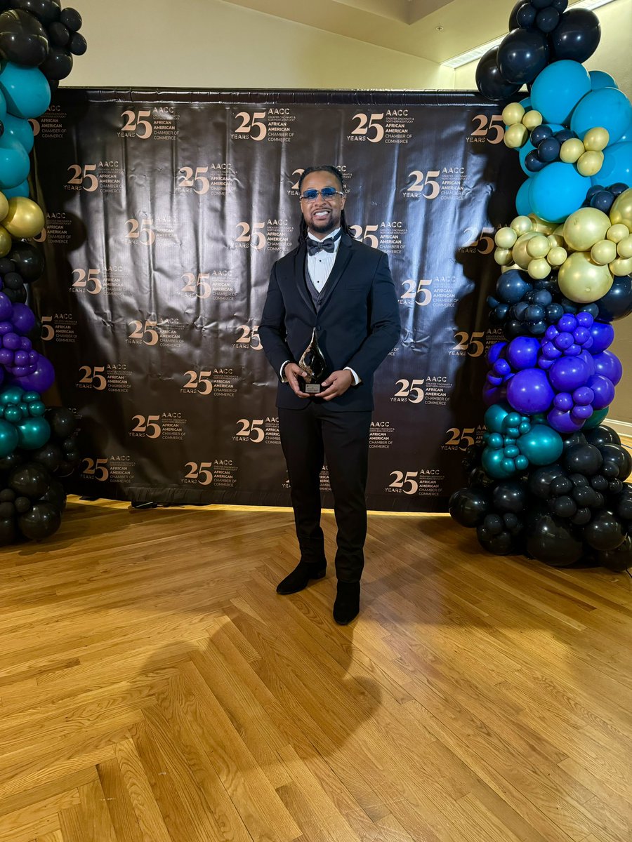 Over the weekend I was Inducted into The Black Business Hall of Fame here in Cincinnati, OH. I often talk about the risk in entrepreneurship, well here's the risk paying off. Special Thanks to Cincinnati Chamber for inviting me &amp; my Family out for evening of Black Excellence.