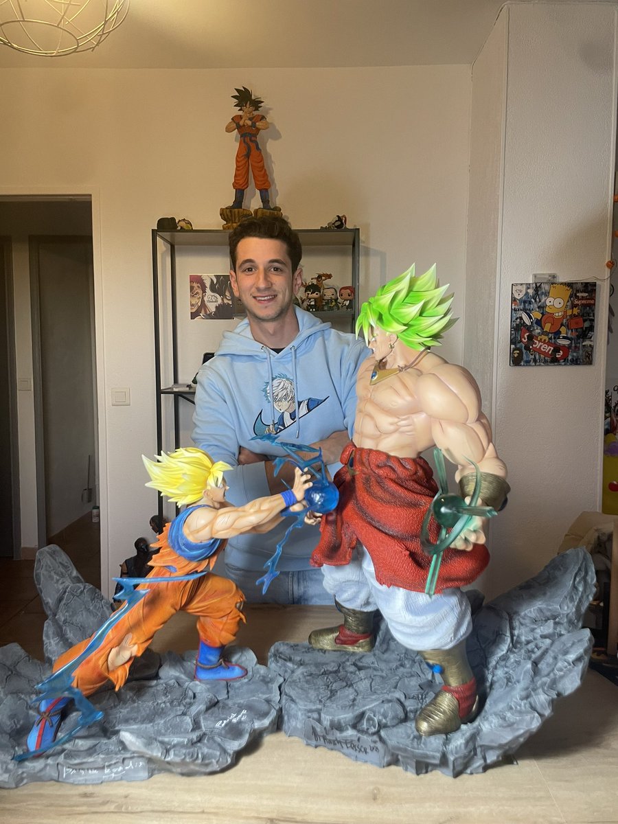 3DfigurZ's tweet image. Ma plus grosse creation touche à sa fin !! Broly vs Goku a l’échelle 1/4 ! Des dizaines d’heures de travail dessus ça vaut bien un petit rt ?🔁  
(plus de photos sur mon prochains posts )