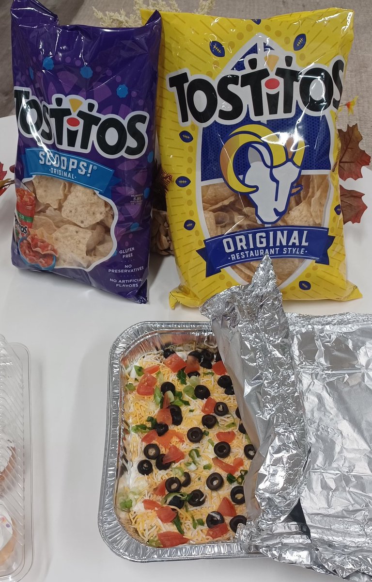 FrancoElTanko's tweet photo. Winners get 7 layer dip on Mondays #LFGLAR https://t.co/GBg7t3KlQz