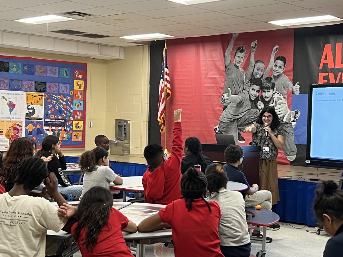 ml4onco's tweet photo. On November 17th, 2023, Dr. Thanh Thieu, @GlebysG, and @naveenagv attended Shaw elementary school for the Machine Learning Outreach Program where they have had a chance to talk about #AI, #AIincancer, #research and the #futureofAI https://t.co/IlxGFFn2sp