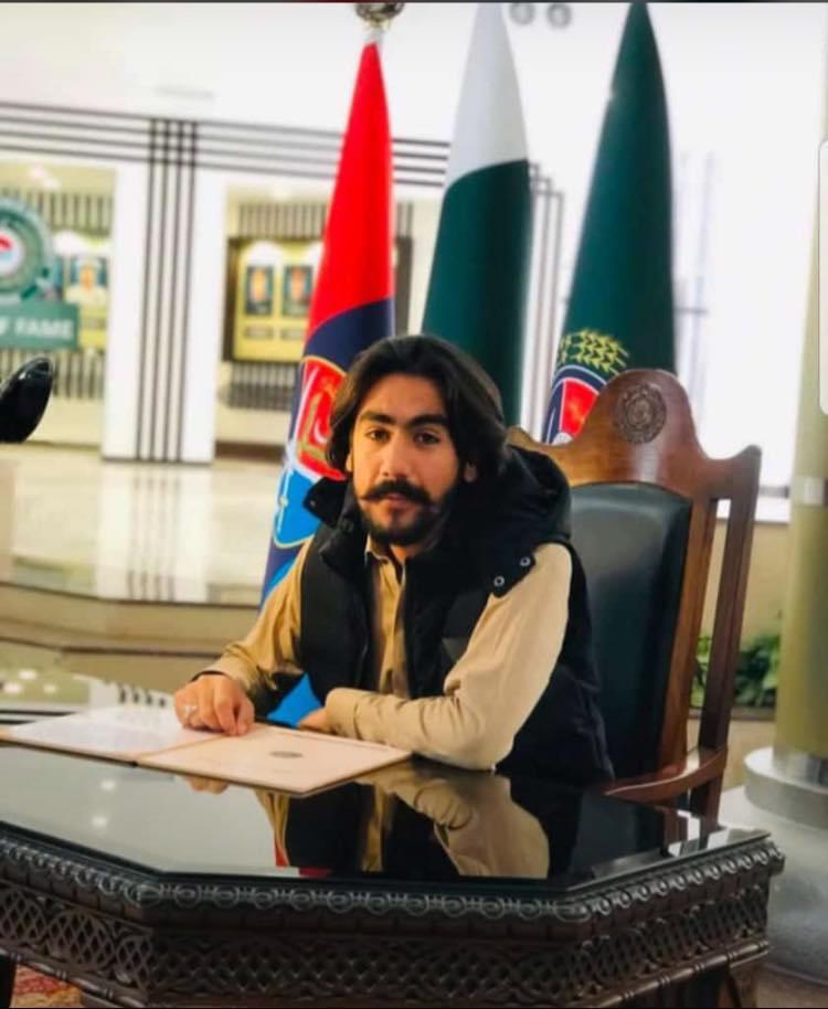 adil_raees_b's tweet photo. نیشنل ڈیفینس یونیورسٹی اسلام آباد سے انٹرنیشنل ریلیشنز میں ماسٹرز کرنے والا طالب علم شیردل بلوچ کو کل رات فورسزز نے پنجگور کے علاقے تسپ انکے گھر سے اغواہ کرکے لاپتہ کردیا گیا ہے.
 @sherdilbaluch⁩   ⁦#Releasesherdilbaloch https://t.co/BWoMhJUBM2
