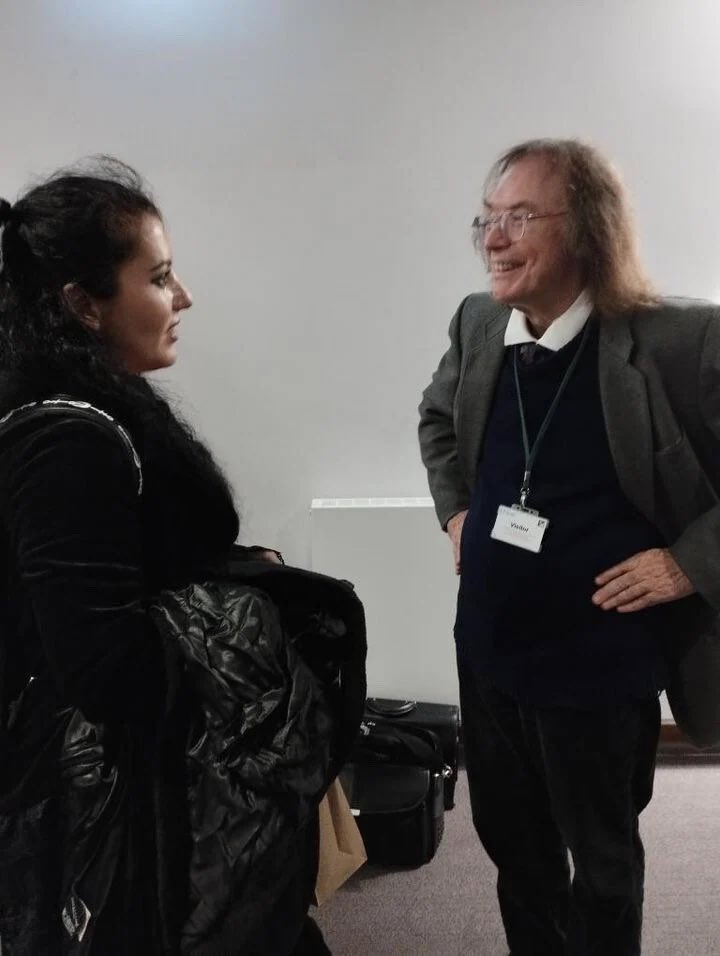 AngelaPuca11's tweet photo. I had a great time at the Witchfest last Saturday!
It was lovely meeting Prof Ronald Hutton again and meeting Pete Jennings and his lovely partner.
Ronald is a mentor and a friend. I'm always grateful for his wisdom (including the feedback on my talk)
#ronaldhutton #witchfest https://t.co/ofApAzDizZ