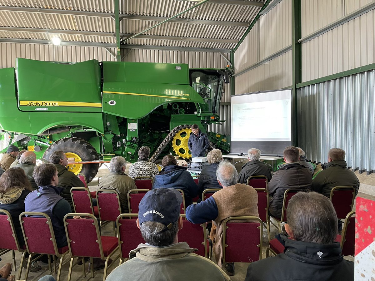 Really good to hear the science behind the headlines. @IntegratedSoils & @davidpurdysoils led the discussion on how healthy soils underpin healthy crops which in turn leads to healthy nutrition for both livestock & humans. Increased soil health = improved soil functionality