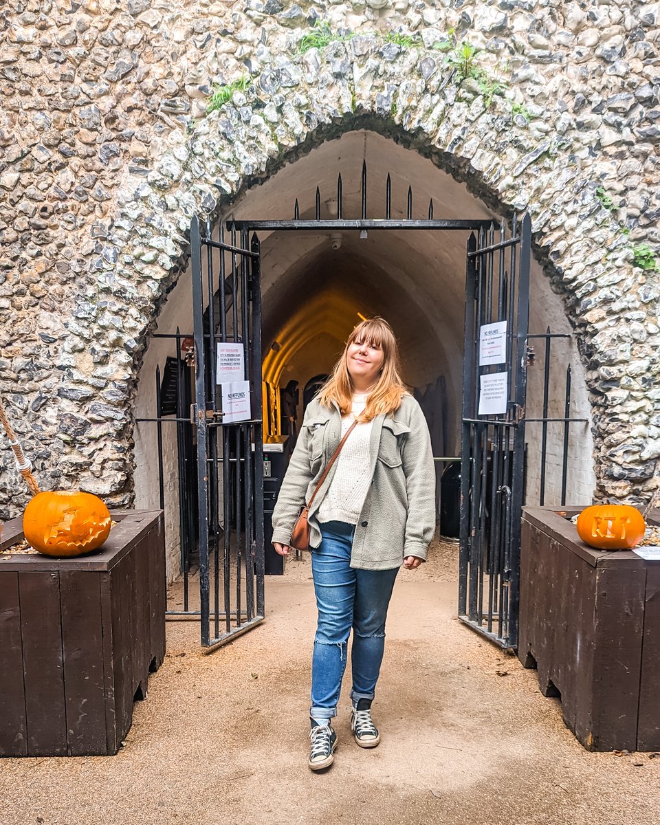 Getting spooky at The Hellfire Caves 👀🖤

Did you know that I run a smaller niche blog called The Morbid Tourist? As a lover of all things dark and morbid, I use this blog to review and recommend spooky things to do around the UK, including haunted houses, scare attractions and
