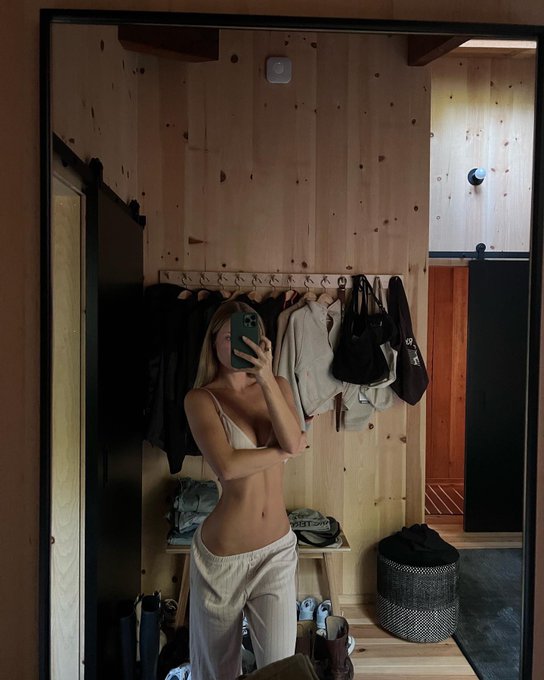 just found this in my camera roll https://t.co/dpkZyLfm7X