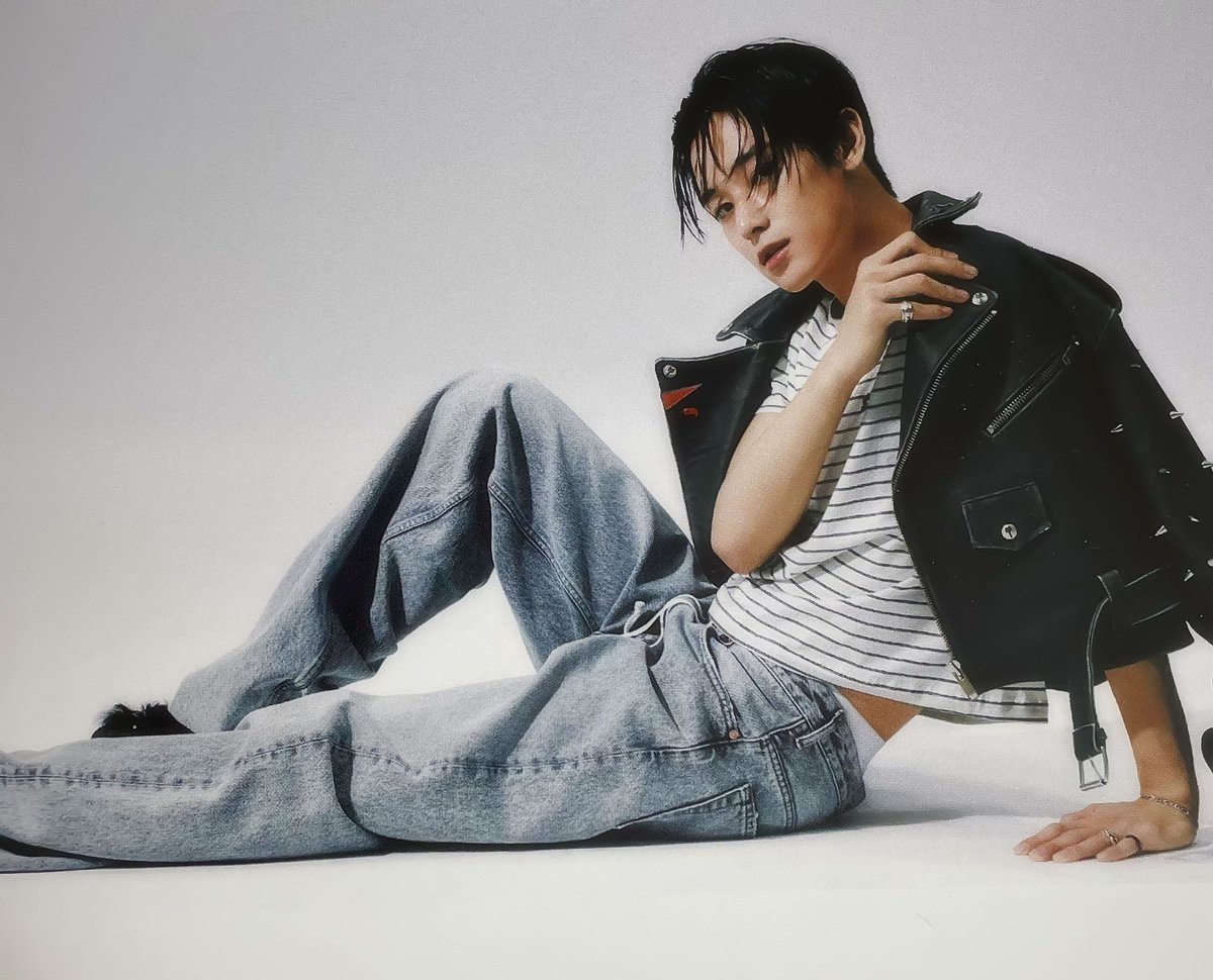 dailyljy's tweet photo. invented modelling https://t.co/ZnIeryCHXx