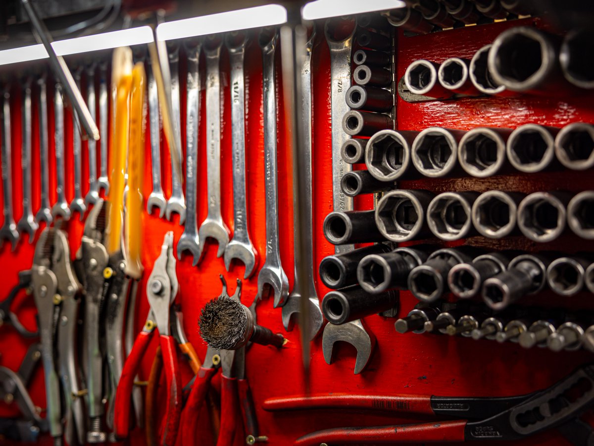 Tools for success? Our friends at Red Head Steering Gears have lots of them! 😉🛠️ 

And if you’re looking to step up your marketing for your business, Kinetek has the tools to help! 🛠️😎