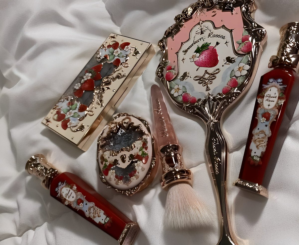 prettiestavenue's tweet photo. makeup with pretty packaging >>>>>> https://t.co/zkXmDW90UA