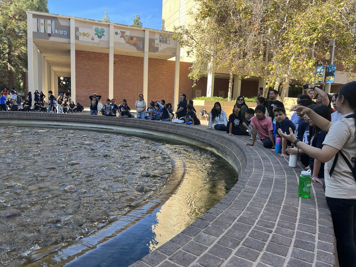 teachertbi's tweet photo. It was a journey to get there but we were grateful that @uclacki was able to give our #RowlandKKids and #RascalReps a wonderful tour of the UCLA campus! #GoBruins! #Collegebound @RascalPride @RascalSilvers21 @Kiwanis @kiwaniskids https://t.co/dAQCqEDKHH
