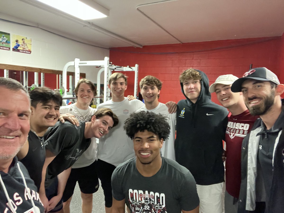 MICDSfootball's tweet photo. Enjoyed having some alum back in the weight room today !!! https://t.co/onqITUqcVl
