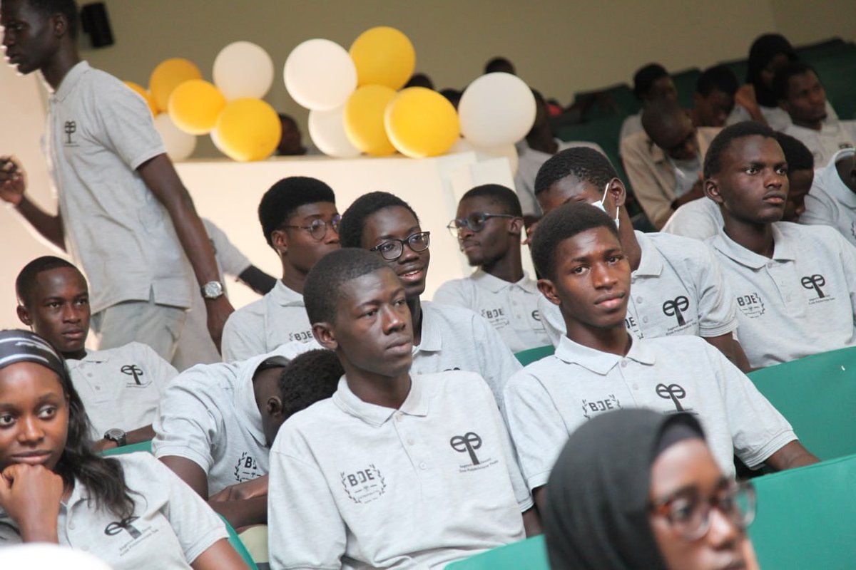 bde_ept's tweet image. Le Samedi 18 Novembre s’est tenu la cérémonie officielle des JSSC 2023💫, parrainées par M. Saer DIOP, Directeur Général de l’AEME, et Mme Abibatou DIANÉ, Cheffe du département Business Control à la SAR.✨
#EPT50 #Polytechnique