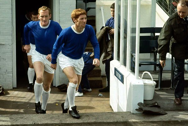robertmdaws's tweet photo. #AlanBall of @Everton enters the pitch followed by teammate #SandyBrown before a match
July 1968 https://t.co/JuJA4Lfd9X