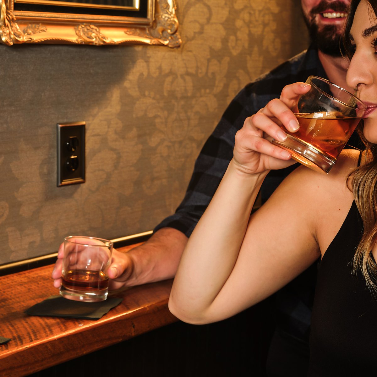 KirkandSweeney's tweet photo. Elevate your holiday experience with a glass of Kirk and Sweeney. 

#kirkandsweeney #dominicanrum #worthpursuing https://t.co/YpCsHO6ZDV