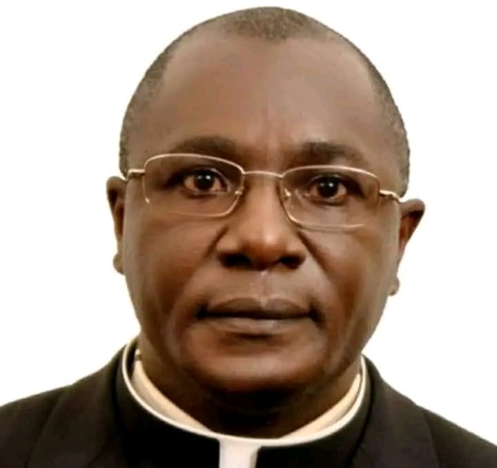 On a sad note, Rev. Fr Lawrence Yawe Mudduse, a priest of Kiyinda-Mityana Diocese, once a formator at Kinyamasika National Major Seminary, has passed on due to a head-on collision accident which occurred on Christ the King Sunday of 26th Nov,2023, at 8:00 pm.