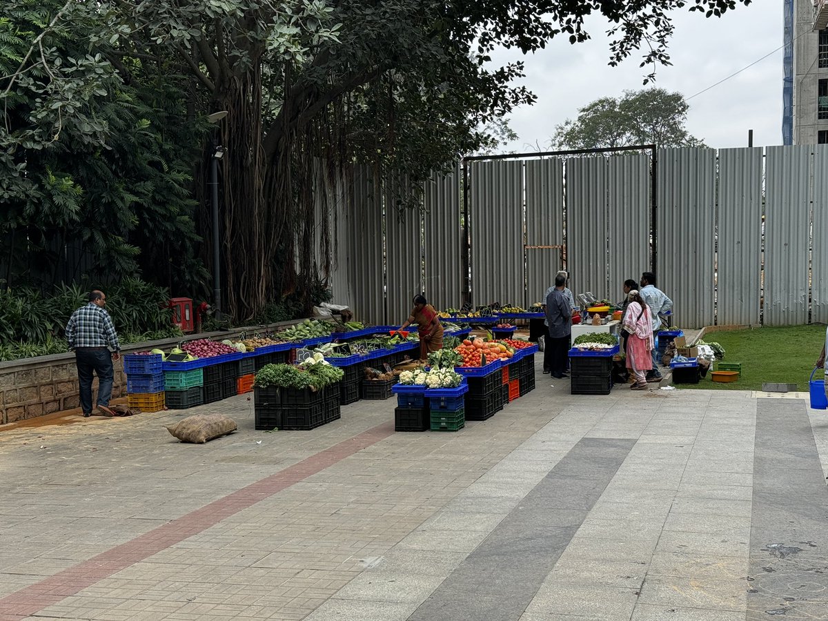 UniquelyIndian's tweet photo. @LnT_Realty This Sabzi Mandi right inside your premium community #RTB #Olivia in #Bengaluru and you are charging 13000 square feet for this encroachment ? Who authorised it ? @BBMPCOMM @publictvnews @BangaloreMirror @citizenmatters @larsentoubro Did you have authorisation? https://t.co/OL3U6TRahB