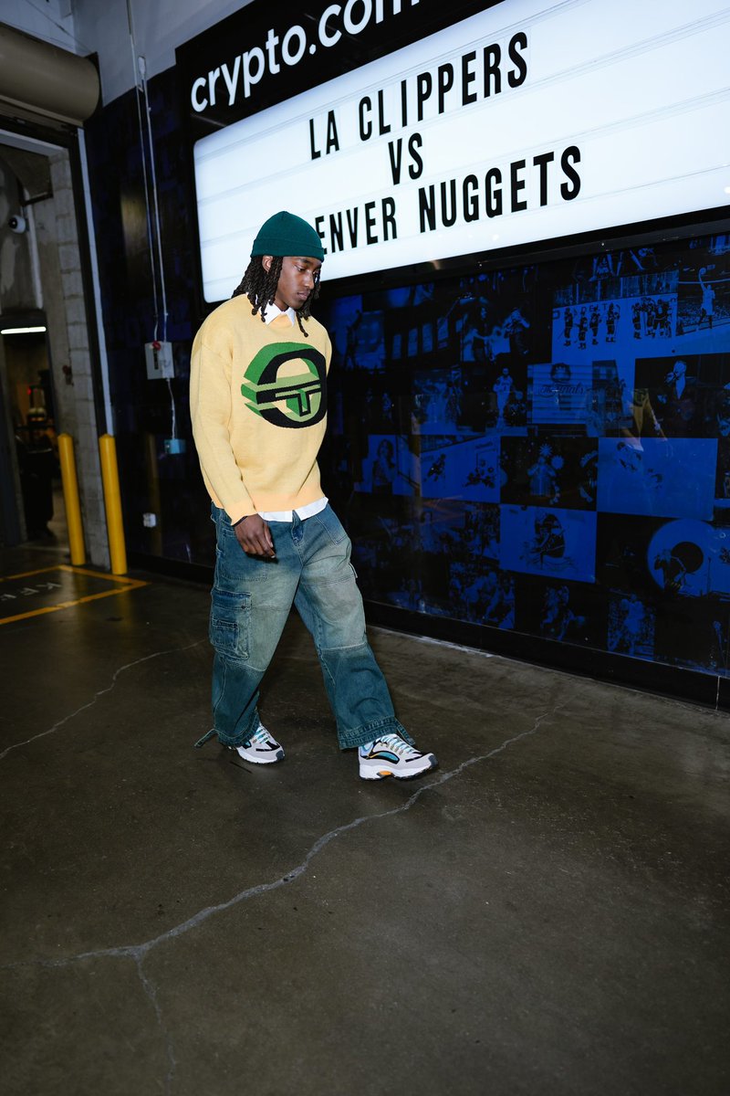 33rdWorld's tweet image. Terance Mann - Logo knit 🌎