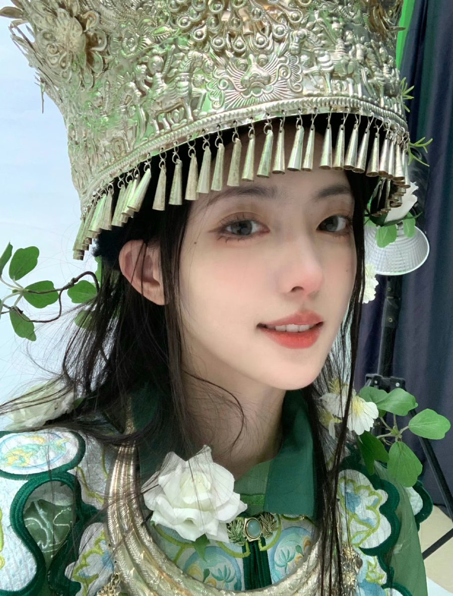 五十六个星座，五十六朵花，五十六族兄弟姐妹是一家🤗爱我中华 https://t.co/CDJW5xQFn4