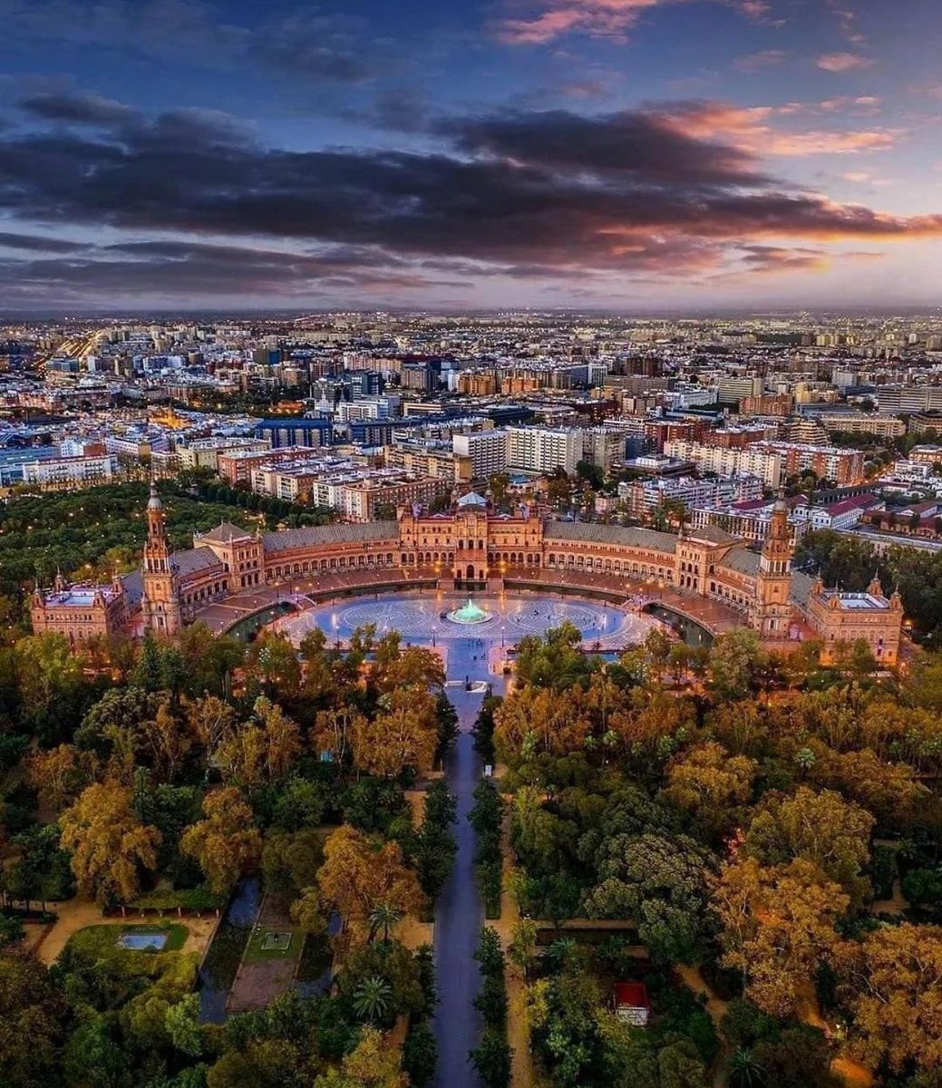 No hace falta fotos de la Giralda para demostrar que el encanto que tiene Sevilla va mucho más allá… 💫