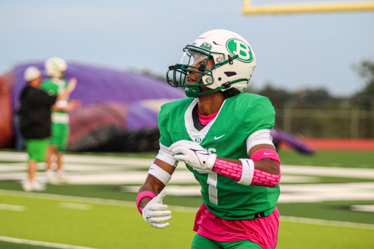 🚨Season stats:🚨
💥45 tackles 🚨
💥 1 Interceptions🚨
💥 15 Passes Defensed🚨
💥 5 TFL🚨
Check out my senior season highlights 
⬇️⬇️⬇️⬇️⬇️⬇️⬇️⬇️⬇️⬇️⬇️⬇️⬇️⬇️
hudl.com/v/2MasHv