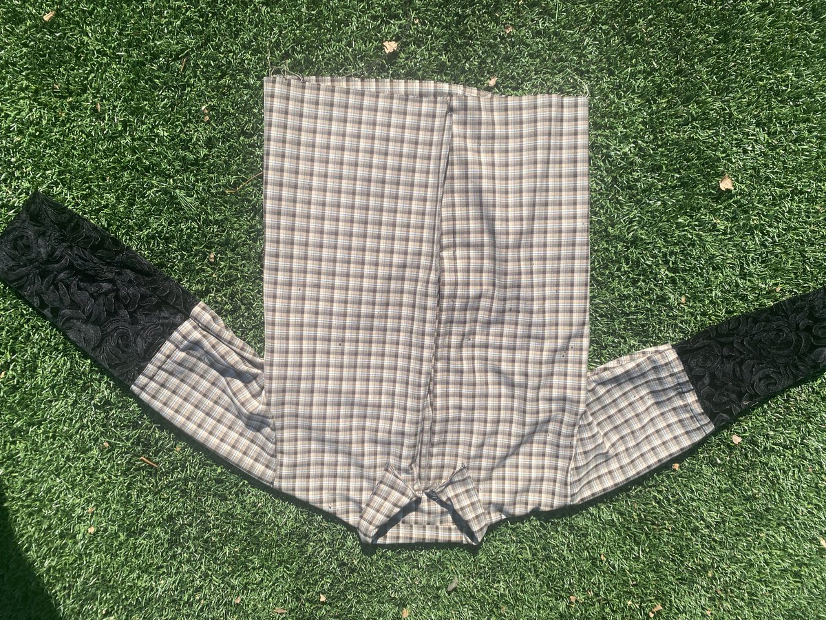 Jorge47654826's tweet photo. Garments being made every month. 
2-3 pieces every month https://t.co/jMDvY268I8