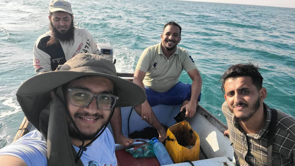 FarahWazeer's tweet photo. A beautiful good morning! 🥰 My comms colleagues @SMEPSYEMEN are #OnTheGround shooting some awareness materials in #Aden for the fishers! 🐟🎣

Good luck team, take care &amp; have fun! @onsy93 &amp; @Babakarabdallah ✨

#SFISH https://t.co/TQnQbmFPbQ