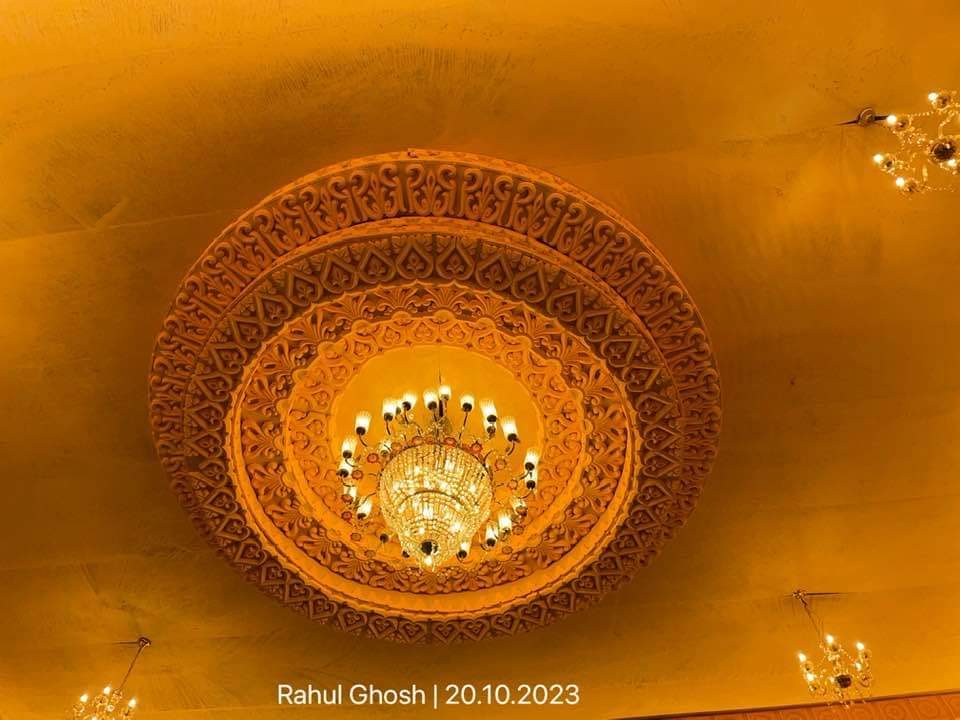 ঝলমলে... 
#mobilephotography #photography #PhotographyIsArt #festival #FestivalPhotography #iPhone 
#DurgaPuja2023
#WestBengal #India