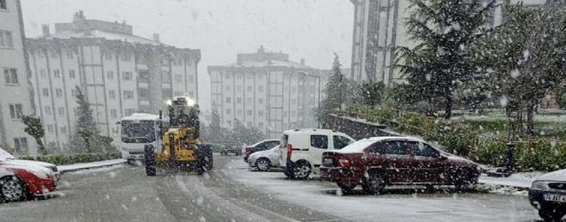 Bartın'da kar yağışı temizliği

birrmedya.com.tr/haber/bartin-d…