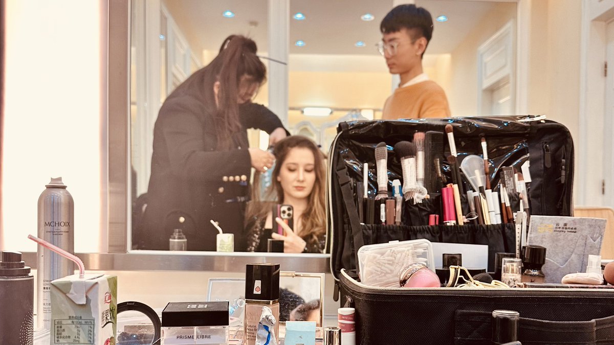 Baby’s first Chinese press conference 🥹💛🥂singing w the most incredible duet partner Chris Hutton. I’m so honored to be representing <a href="/Disneyconcerts/">Disney Concerts</a> in Asia and special thanks to Eliza for translating and telling me where to go on stage 😂💛.