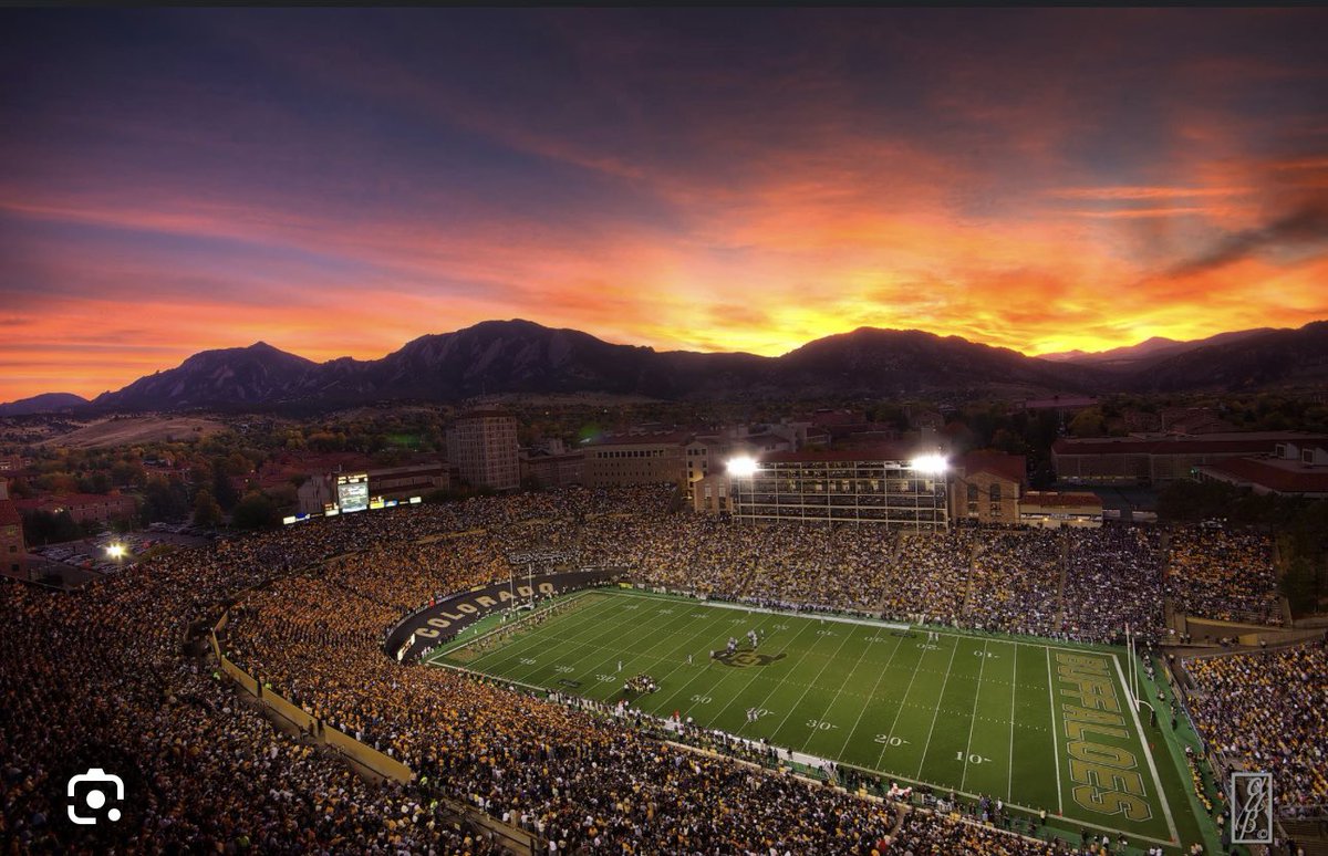 JustinMayers99's tweet photo. #AGTG BLESSED to receive an offer from Colorado !! @CoachBox6 @CUBuffsFootball  #WeComing  #SkoBuffs https://t.co/FEWbSfsvDQ