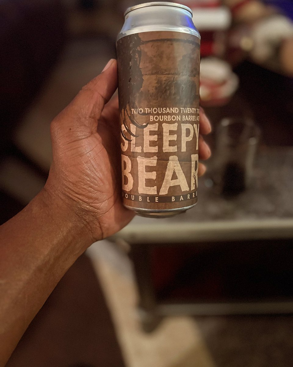 Sleepy Bear Double Barrel Barrel-Aged #Stout 2023 by @werkforcebrew for #CHIvsMIN 

#BearDown #DrinkLocal #DaBears @ChicagoBears 

#craftbeerdrinker #craftbeer #craftbeergeek #craftbeerlife #craftbeersnob #beer