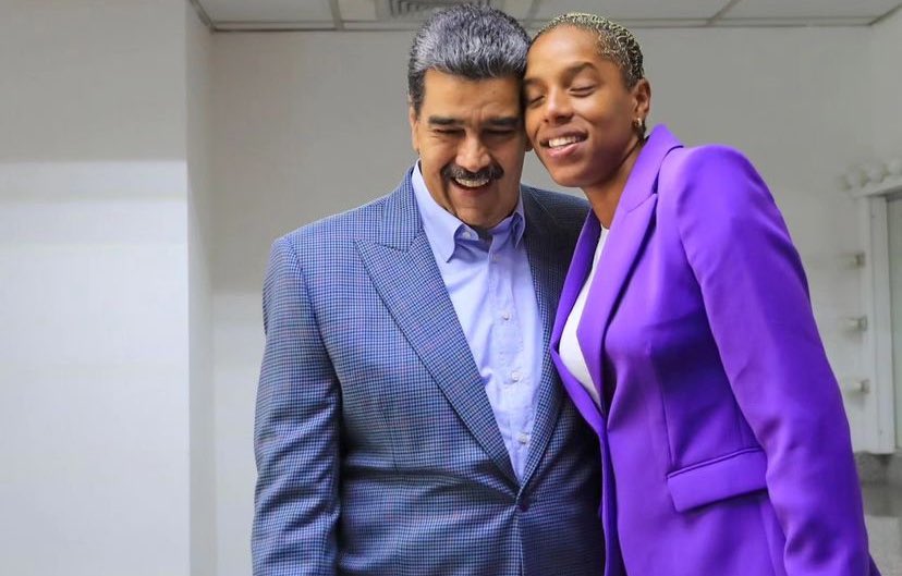 Entre el orgullo y la vergüenza, preferimos mil veces la vergüenza.

Yulimar Rojas, vergüenza nacional.