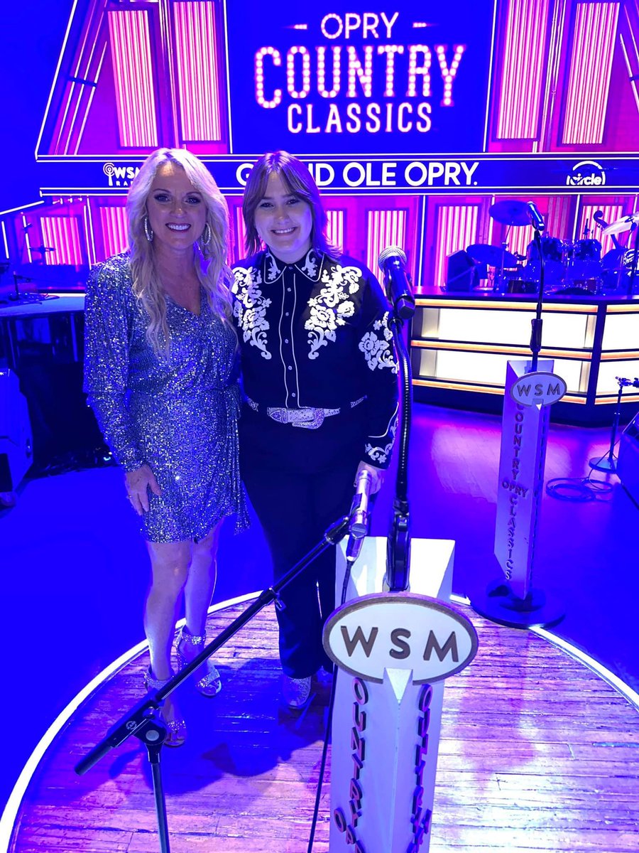 RhondaVincent13's tweet photo. CONGRATULATIONS to Missouriโs own Ruby Leigh !! She needs our HELP next week on Team @reba !! Get @NBCTheVoice App & get ready to VOTE for RUBY!!! #VoteForRuby #TheVoice https://t.co/sgzTsngZyR
