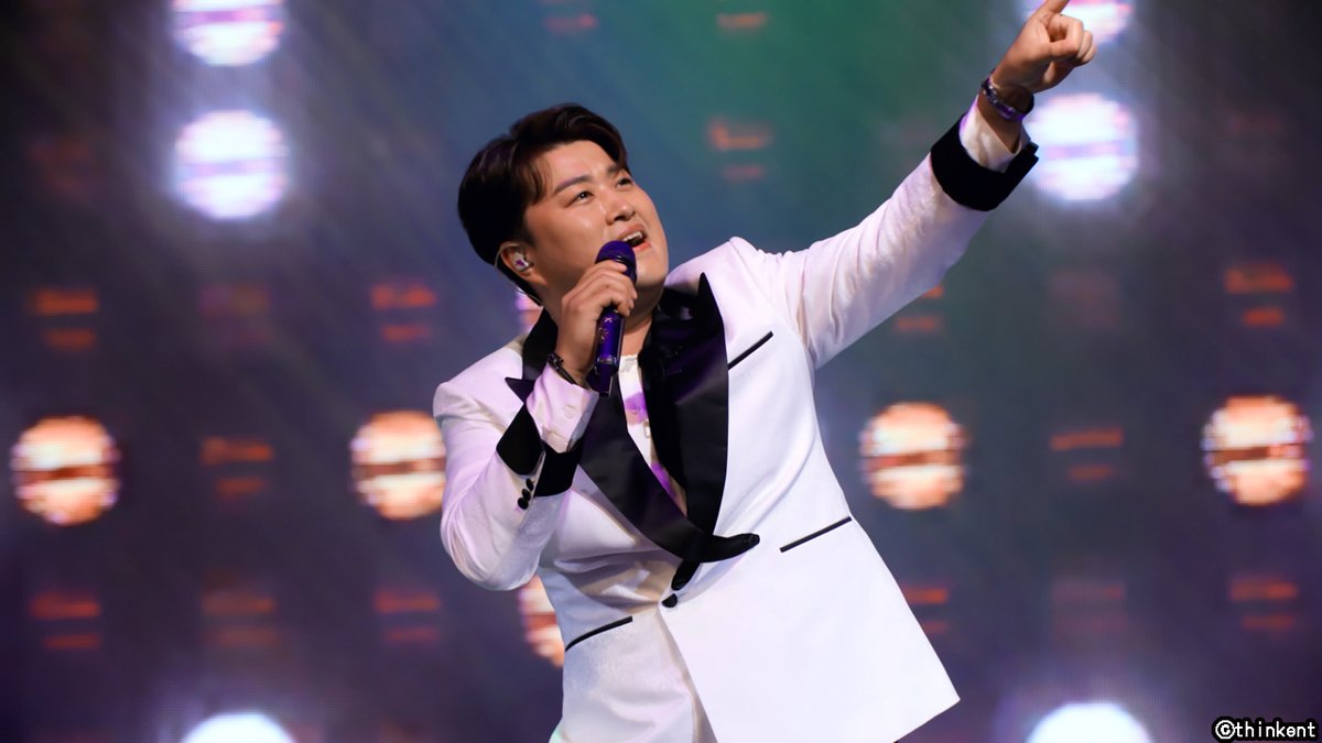 ＼放送決定❗️／
『キム・ホジュンのサンタクルーズ』
lnky.jp/yrINN1M

韓国で大ブームのトロット（※日本の演歌や歌謡曲にあたるジャンル）。そんなトロット界をけん引する国民的歌手 #キムホジュン のクルーズツアー＆単独公演を日本初放送✨

📺TBSチャンネル1
🗓️12月24日(日)午後11時半～