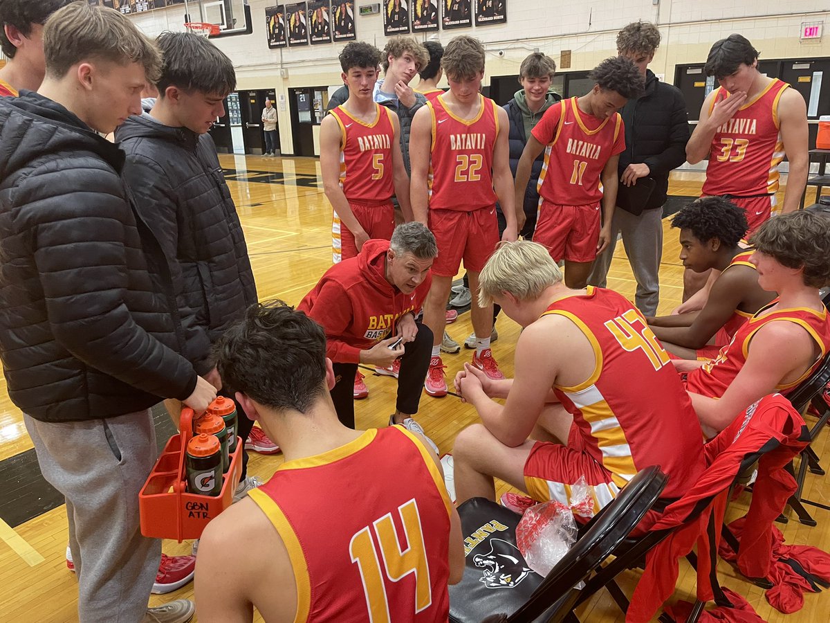 BataviaBBBall's tweet photo. Very good JV 52-50 win tonight over Glenbard North. Guys competed. https://t.co/1UfTlDNRvQ