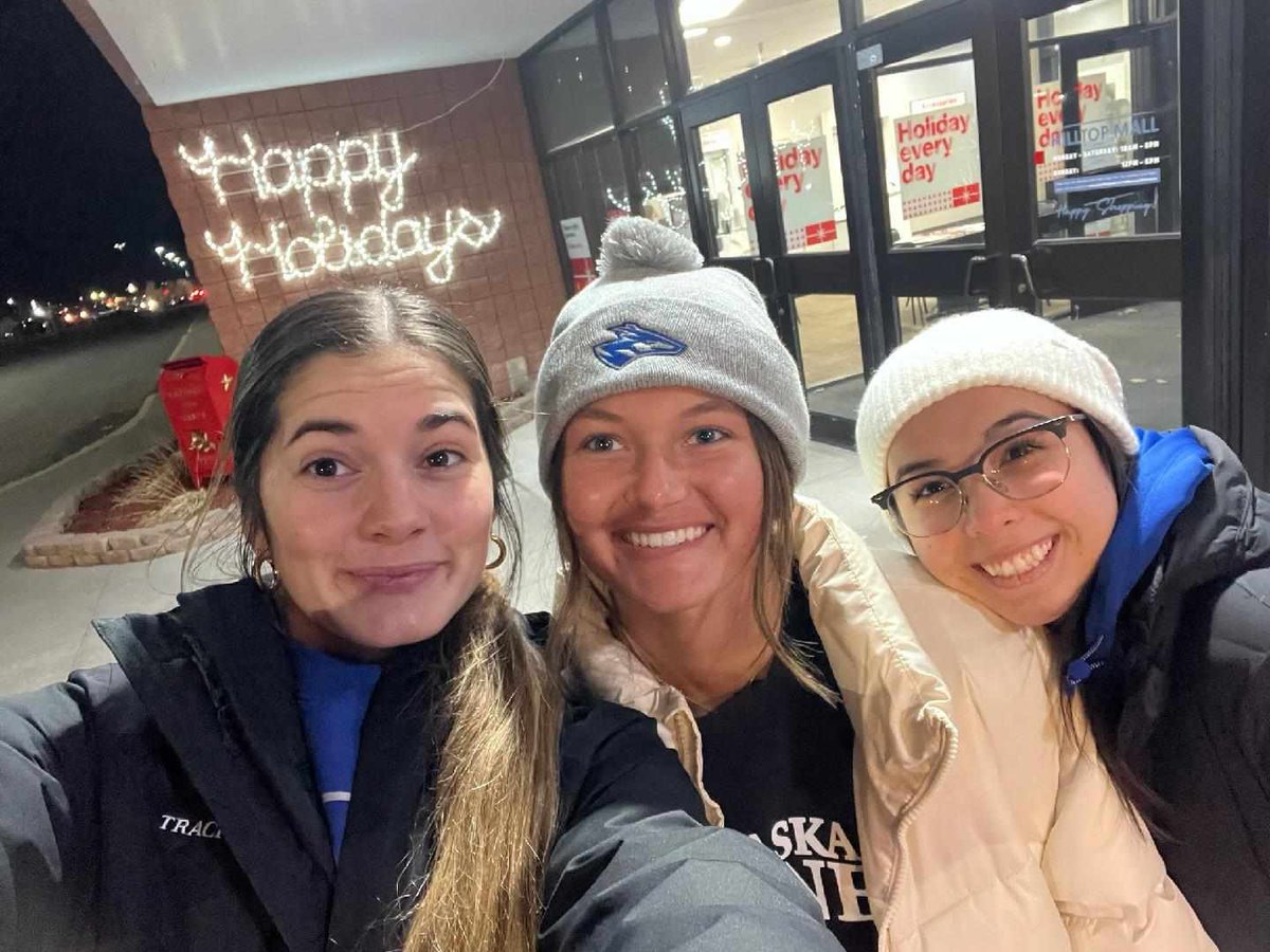 UNK_Track_Field's tweet photo. It's bell-ringing week for the Lopers! https://t.co/mGzH1GAQ5f