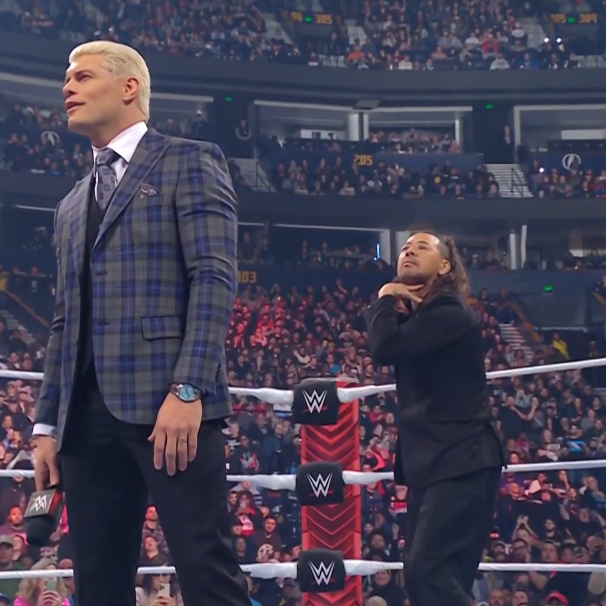 _denisesalcedo's tweet photo. Shinsuke Nakamura attacked Cody Rhodes from behind and mist him! #WWERAW https://t.co/pEDY63kJ0L