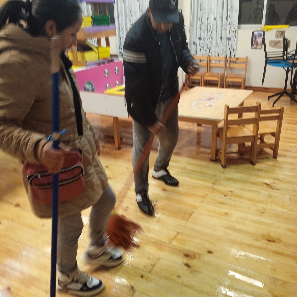 EENTAVIL's tweet photo. Jardín 300 de Ocopilla se inunda tras lluvia intensa en HUANCAYO. https://t.co/Ypkdsu5efe