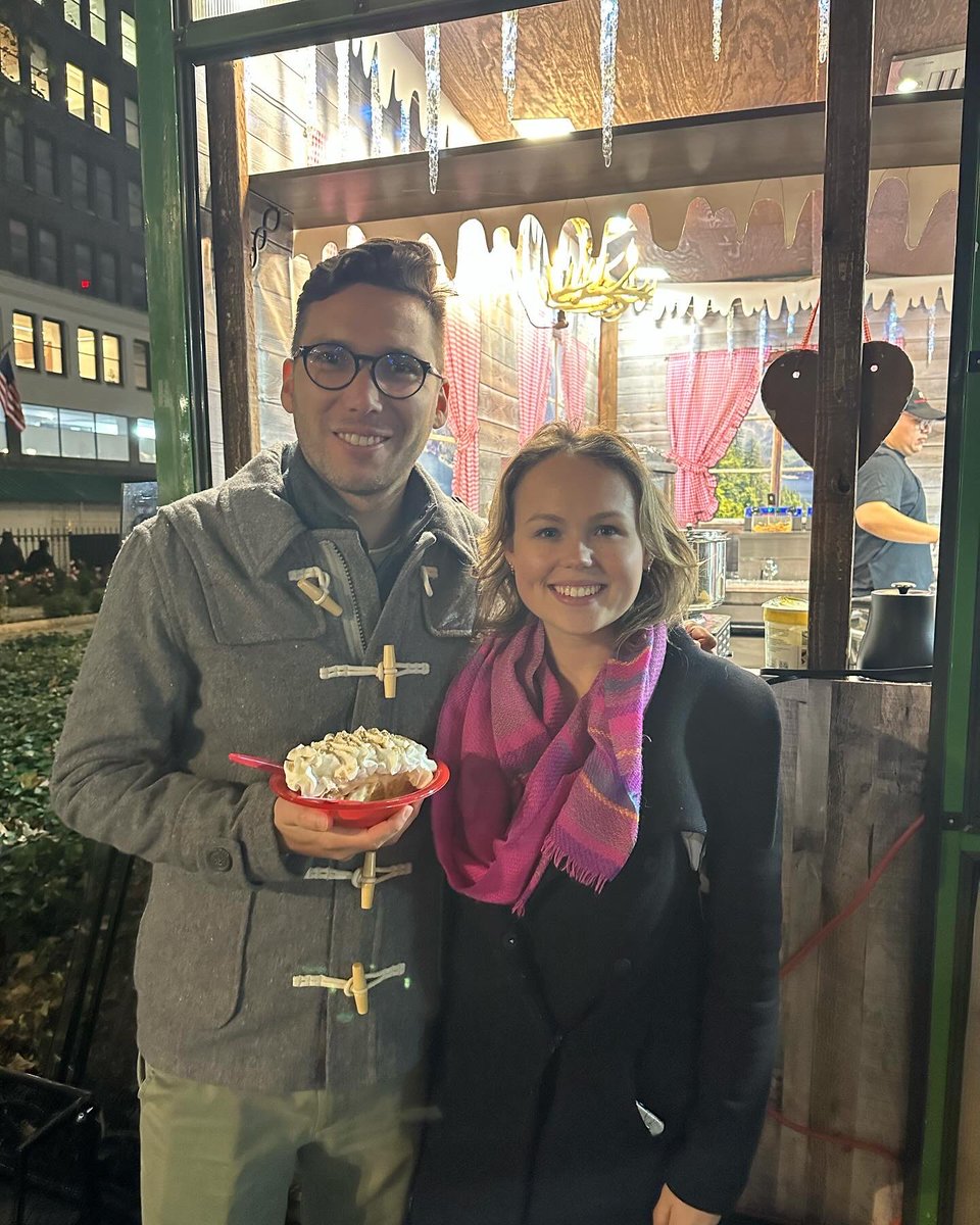 The perfect way to end date night? 👩‍❤️‍👨 

Some warm German Apfelstrudel for dessert combined with a romantic stroll through Bryant Park Winter Village 😋❄️🫶🏼

#wintervillage #bryantparkwintervillage #urbanspacemarkets #germanbratwurst #applestrudel #apfelstrudel #germandesserts