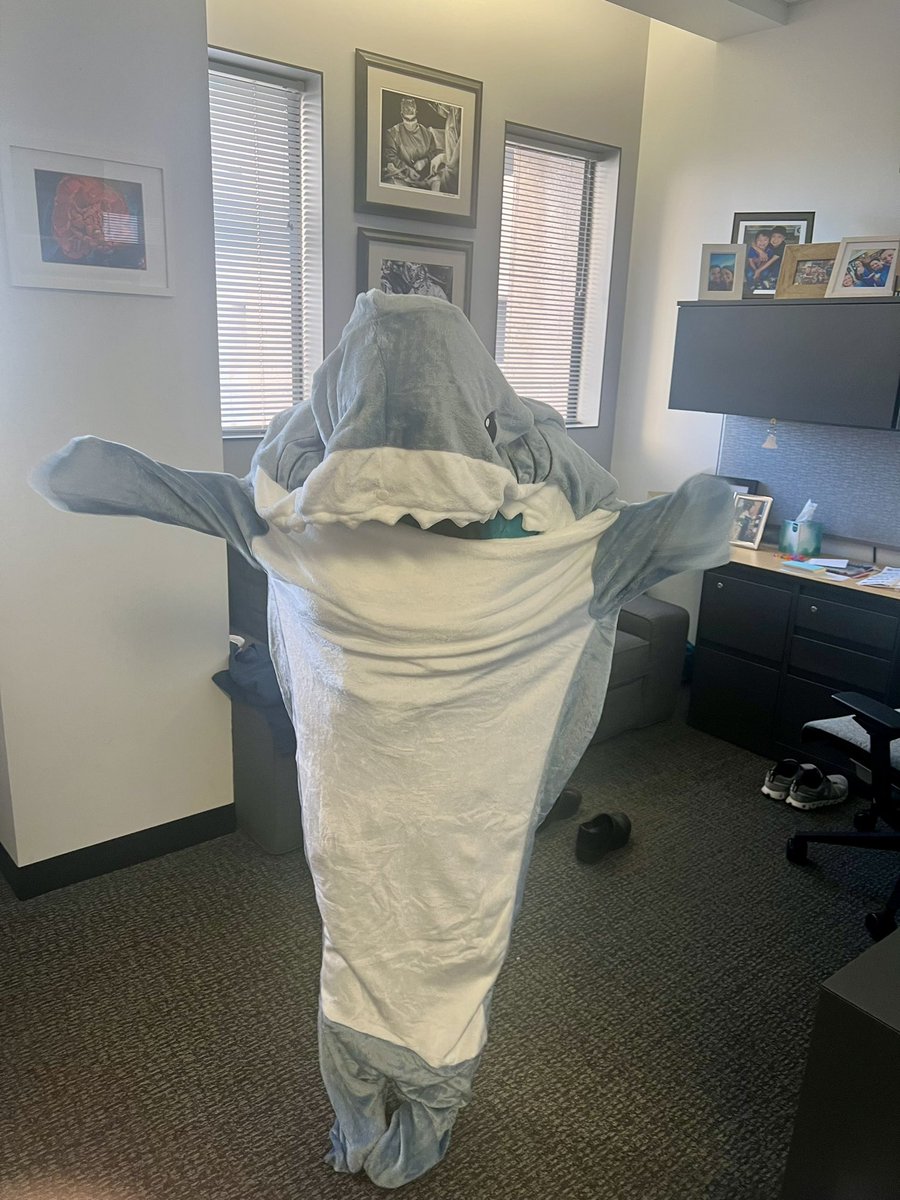 As trauma surgeons u take ur wellness kicks where u can.  <a href="/DoctressOfSteel/">Audrey Spencer, MD, FACS</a> <a href="/AZTraumaCats/">UA Trauma</a>