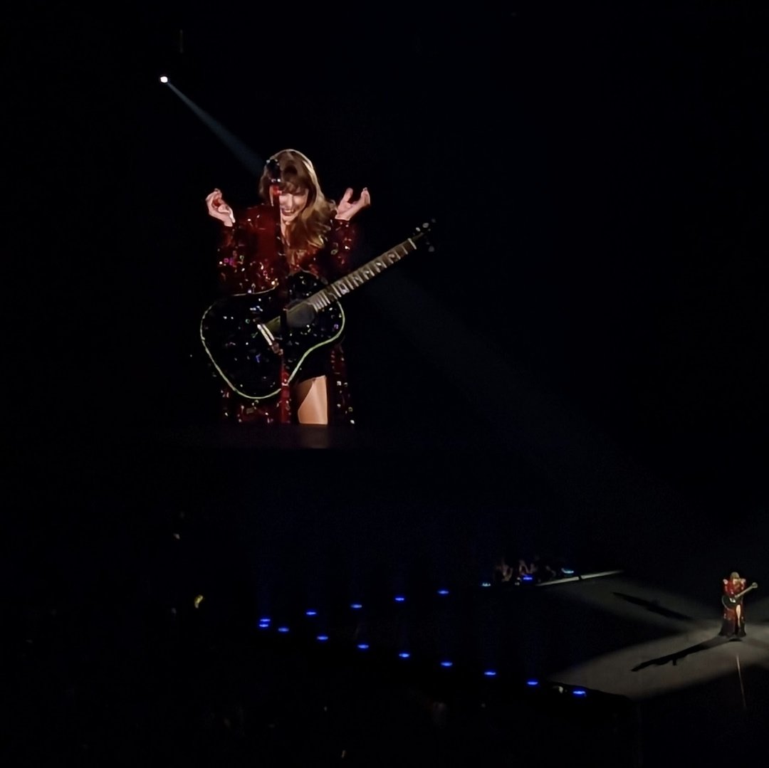 bellysarcher's tweet photo. photos you've never seen of taylor because i took them <3 https://t.co/X4m0XLuGJp