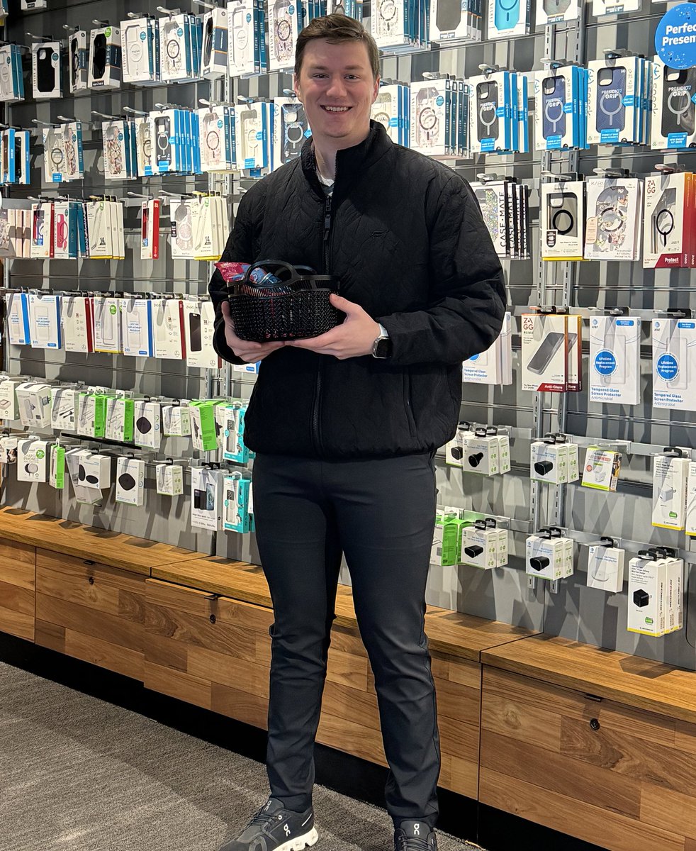 Happy First Day to Matthew! He is our newest member of the Paradise Familia! We are so excited you are here! #LifeAtATT <a href="/BOLDNP/">BOLD Northern Plains</a>