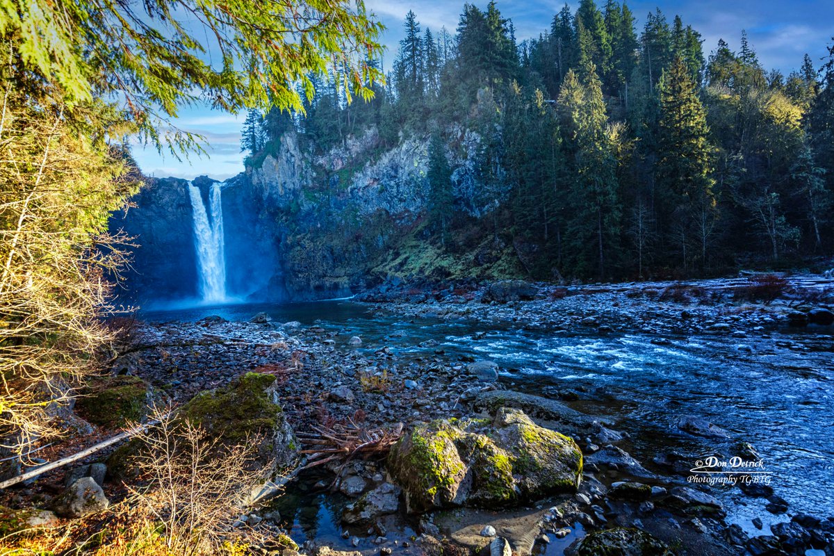 #SnoqualmieFalls near #SnoqualmieWashington <a href="/SnoqualmieGov/">City of Snoqualmie</a> <a href="/SalishLodgeSpa/">Salish Lodge & Spa</a> #SnoqualmieFallsPark