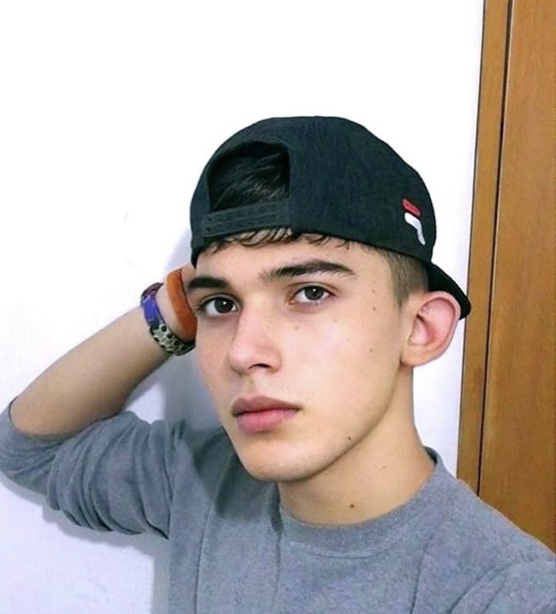 jsdp18's tweet image. RT ? 😏