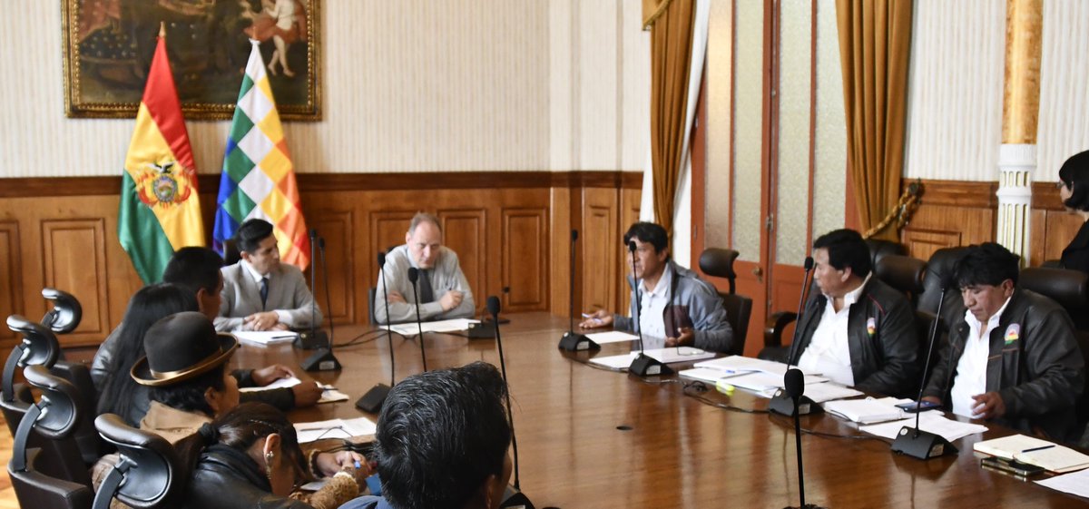 Nota | Cancillería se reúne con trabajadores de carne bovina para aclarar aspectos relacionados a la apertura de mercados para exportaciones

cancilleria.gob.bo/mre/2023/11/27…