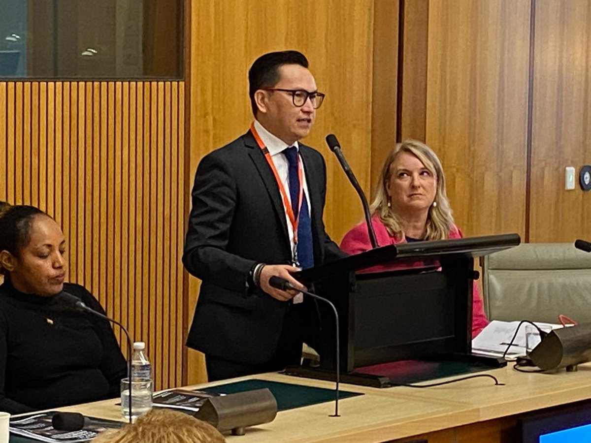 ZakiHaidariAU's tweet photo. We’re in the Parliament House today to call for a Royal Commission into Immigration Detention. The asylum policies are designed to torture and break people seeking safety. It has been going for too long, I have lost some close friends. We’re calling for justice and truth telling. https://t.co/aG4eRjatce