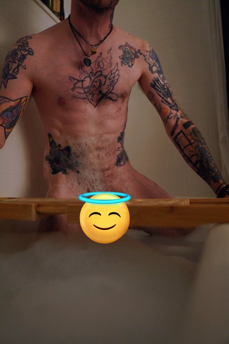 Let&rsquo;s get wet together? https://t.co/Sp5wVHE01J https://t.co/JNq4uR61xD<a href="/tag/duneparttwo"class="tags"><span>#duneparttwo</span></a><a href="/tag/dune2"class="tags"><span>#dune2</span></a><a href="/tag/dunepopcornbucket"class="tags"><span>#dunepopcornbucket</span></a>