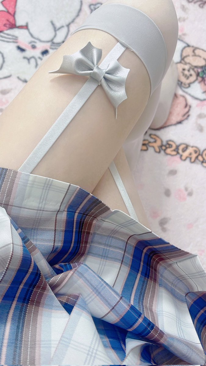 早安，有没有人想舔我的酸臭脚