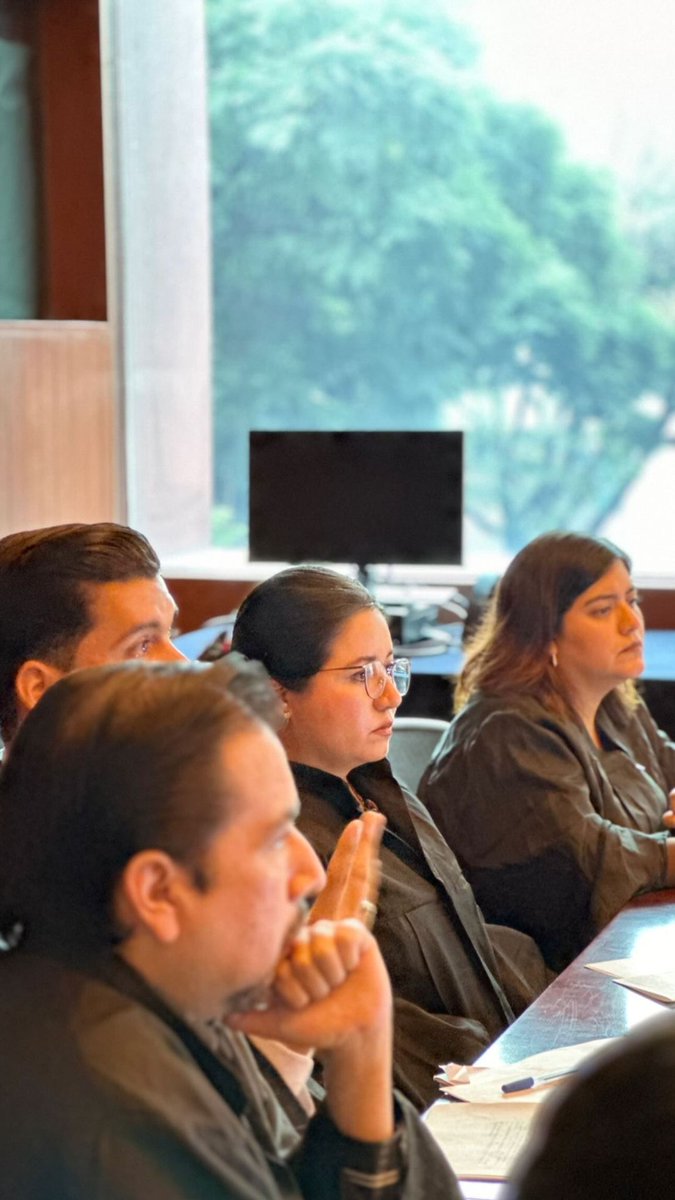 edgar_cpi's tweet photo. Siempre es agradable constatar, los resultados de las horas de estudio de las y los alumnos de universidades nacionales e internacionales, para estar listos para el concurso @competenciaVCGM que se realizó @SRE_mx https://t.co/h7HWAVITjl